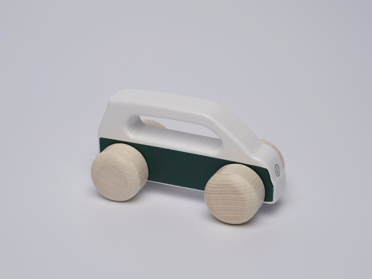 Spielzeugauto aus Holz